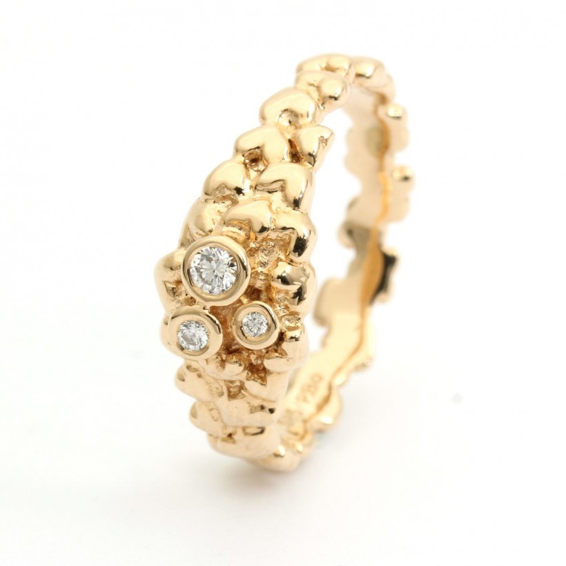 Hearts Gold  0.08 CTW Ring
